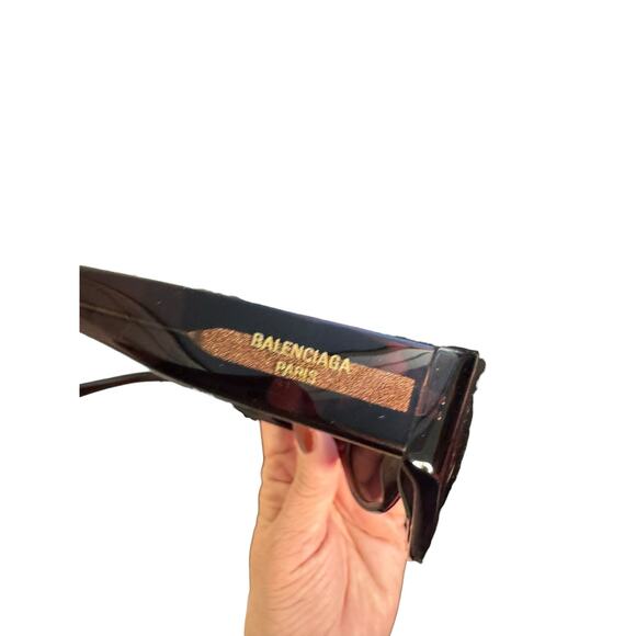 Balenciaga NWT Women’s BB0367S Cat-Eye Sunglasses in Violet